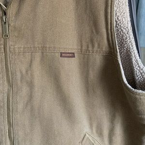 Men’s XL Sherpa-lined Wolverine vest